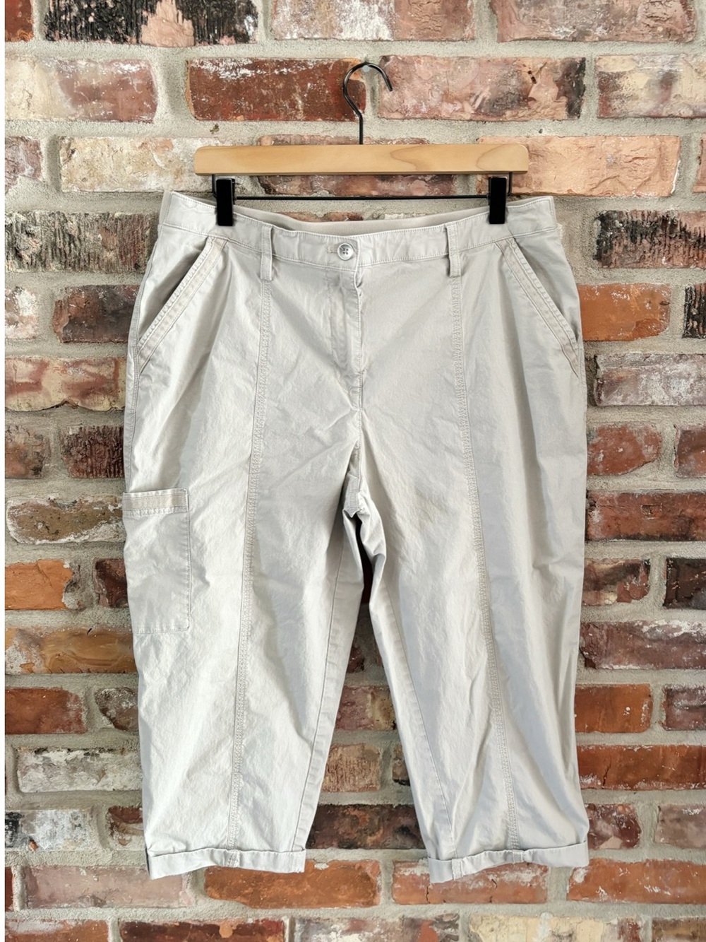 Chico’s Cotton Tan Khaki Capri Pants